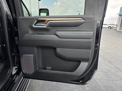 Used 2025 Chevrolet Silverado 2500 High Country w/ High Country Premium Package image 21