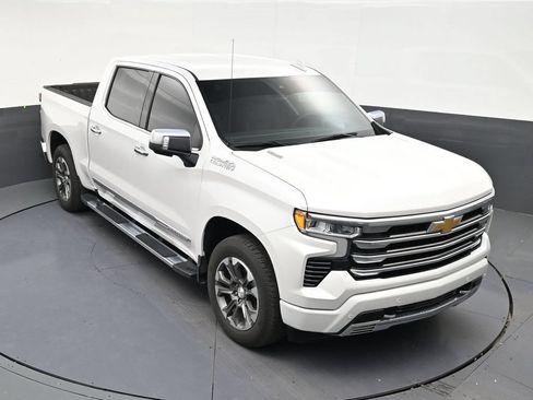 Used 2024 Chevrolet Silverado 1500 High Country w/ Technology Package RWD image 18