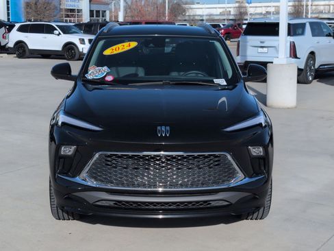 Used 2024 Buick Encore GX Avenir w/ Avenir Technology Package image 9