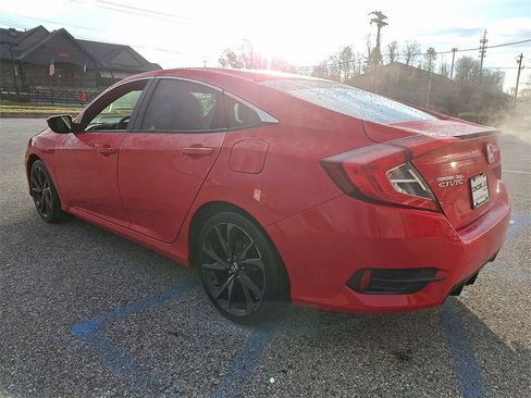 Used 2019 Honda Civic Sport image 4