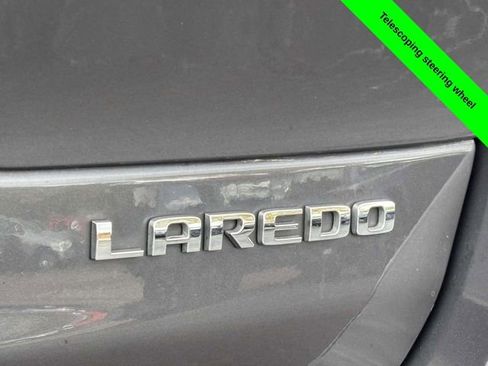 Used 2023 Jeep Grand Cherokee L Laredo image 37