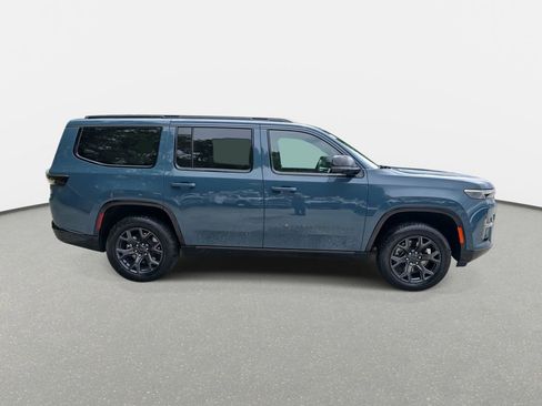 New 2026 Jeep Grand Wagoneer Limited AWD/4WD image 4