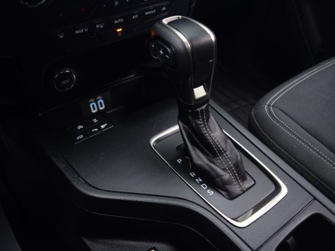 Used 2019 Ford Ranger XLT w/ Equipment Group 301A Mid image 12