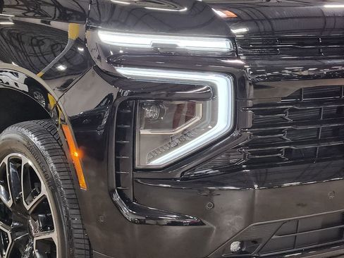 Used 2025 Chevrolet Tahoe RST w/ Comfort Package AWD/4WD image 11