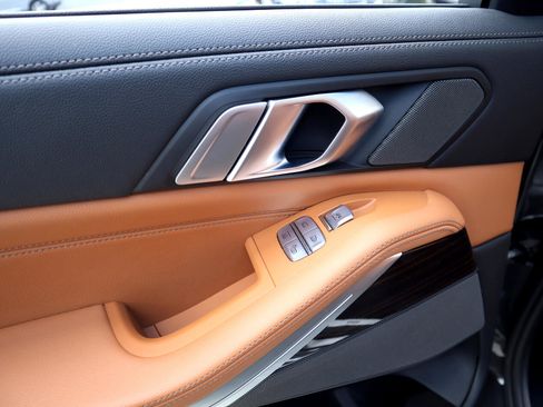 Used 2019 BMW X7 xDrive40i w/ Premium Package image 48