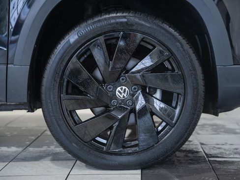 Used 2023 Volkswagen Taos SE w/ Black Wheel Package AWD/4WD image 21