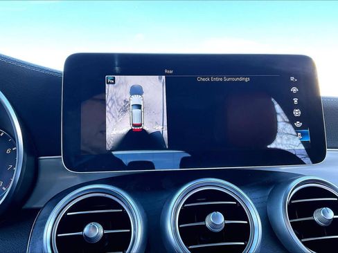 Used 2020 Mercedes-Benz GLC 43 AMG 4MATIC image 30