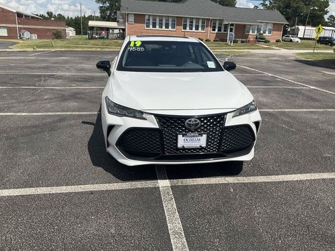 Used 2019 Toyota Avalon XSE w/ Carpet Mat Package FWD image 17