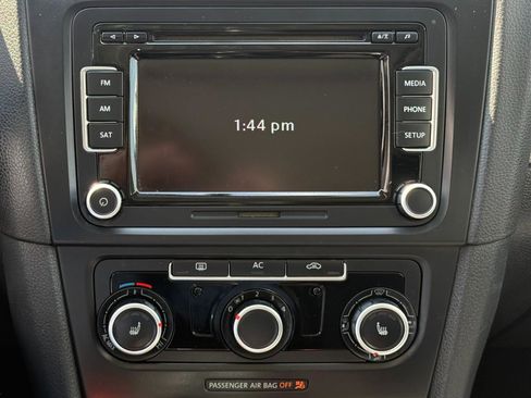 Used 2012 Volkswagen Golf 2-Door image 12