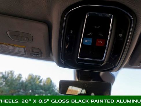 Used 2023 Jeep Grand Cherokee Limited w/ Luxury Tech Group II image 31