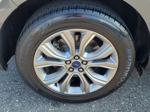 Used 2022 Ford Edge Titanium w/ Equipment Group 301A AWD/4WD image 5