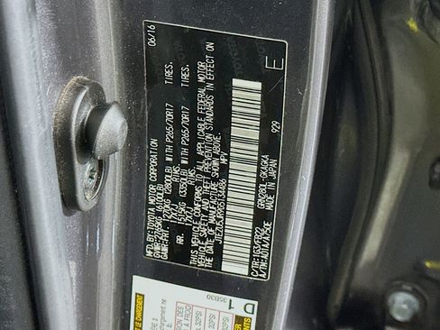 Used 2016 Toyota 4Runner SR5 image 12