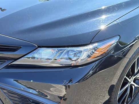 Used 2024 Toyota Camry SE AWD/4WD image 7
