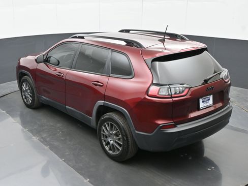 Used 2020 Jeep Cherokee Latitude Plus FWD image 30