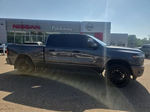 Used 2025 RAM 1500 Big Horn AWD/4WD image 7