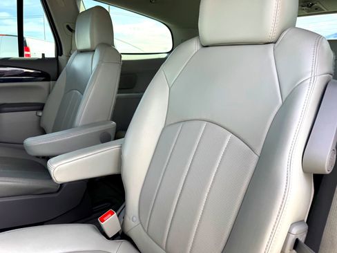 Used 2017 Buick Enclave Premium w/ Experience Buick Package image 20