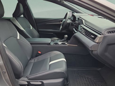 Certified 2025 Toyota Camry SE w/ Convenience Package FWD image 15