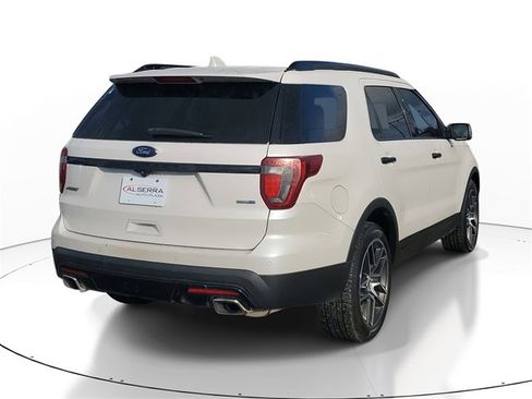 Used 2017 Ford Explorer Sport image 4
