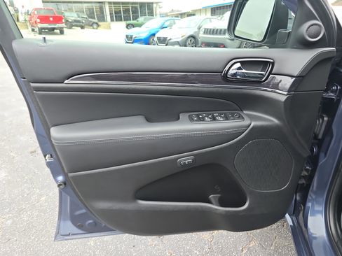 Used 2020 Jeep Grand Cherokee Overland image 20