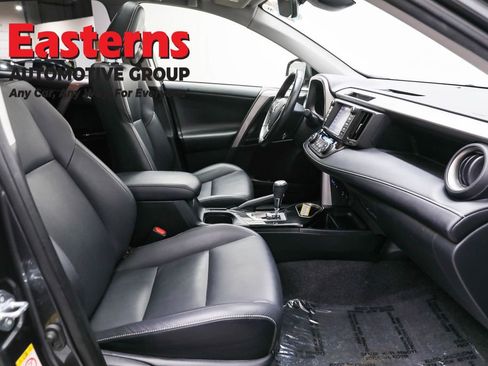 Used 2018 Toyota RAV4 Limited image 28