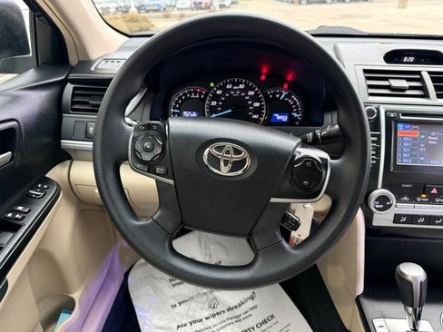 Used 2012 Toyota Camry LE image 14
