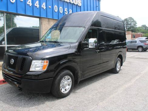 Used 2018 Nissan NV 2500 SV w/ Navigation Package RWD image 3