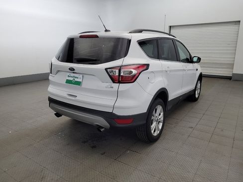 Used 2017 Ford Escape SE w/ Equipment Group 201A AWD/4WD image 9