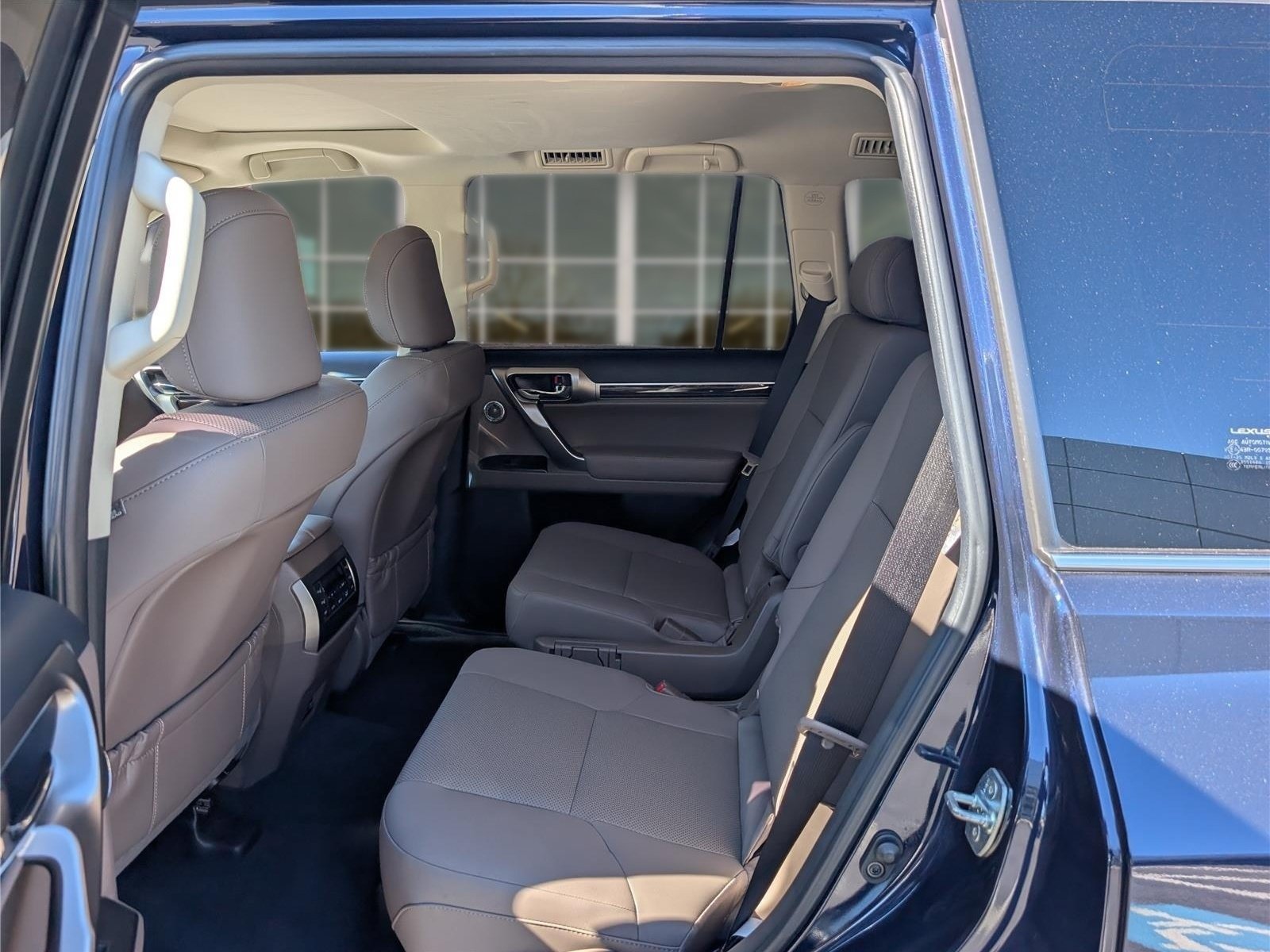 Certified 2022 Lexus GX 460 Premium w/ Accessory Package AWD/4WD image 15