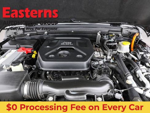 Used 2021 Jeep Wrangler Unlimited Sahara w/ Cold Weather Group AWD/4WD image 7