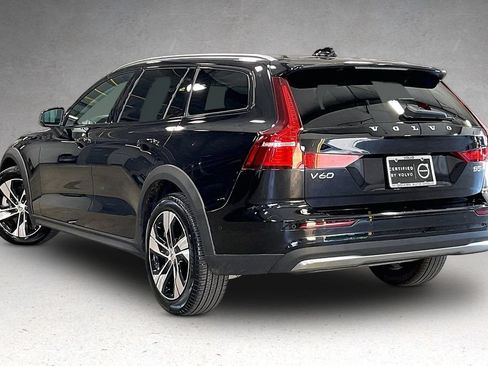 Used 2025 Volvo V60 B5 Cross Country Plus AWD/4WD image 4