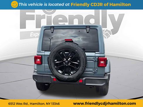 Used 2025 Jeep Wrangler Unlimited Sahara image 6