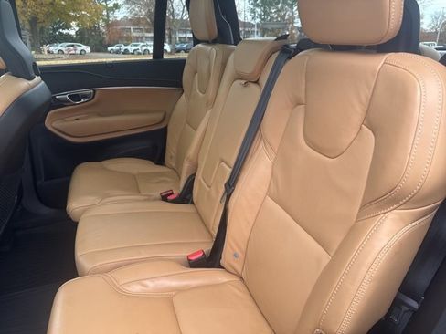 Used 2022 Volvo XC90 T6 Inscription image 18