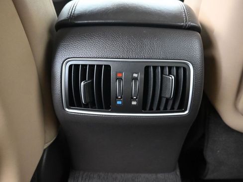 Used 2012 Hyundai Equus Signature RWD image 23