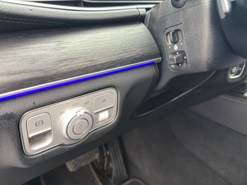 Used 2025 Mercedes-Benz GLS 450 4MATIC image 28