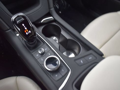 Used 2023 Cadillac XT5 Sportv w/ Technology Package AWD/4WD image 19