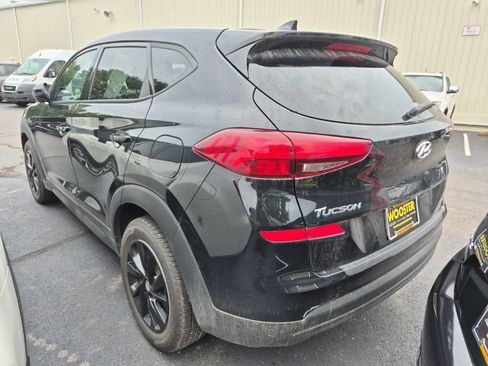Used 2021 Hyundai Tucson SE FWD image 4