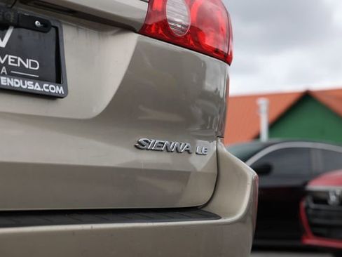 Used 2009 Toyota Sienna LE image 36