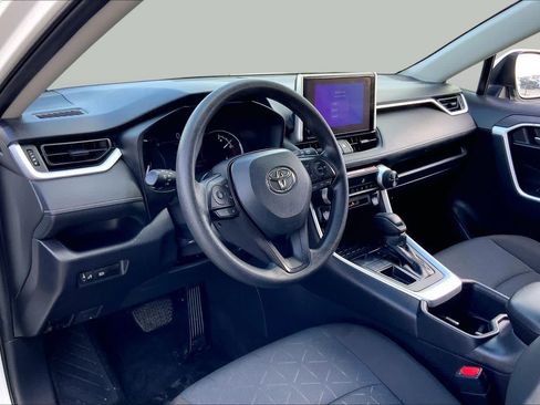 Certified 2025 Toyota RAV4 XLE FWD image 17