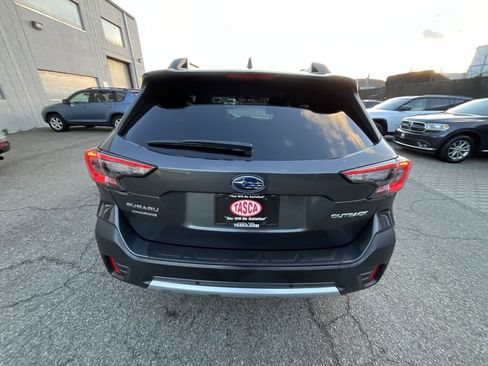 Used 2022 Subaru Outback Limited image 3