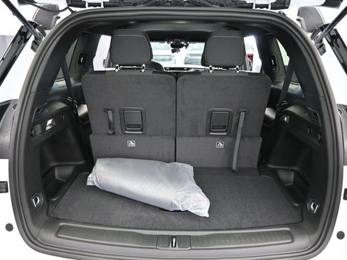 Used 2025 Jeep Grand Cherokee L Laredo image 29