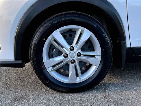 Used 2022 Nissan Kicks S image 34