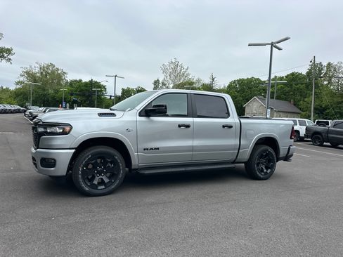 Used 2026 RAM 1500 4x4 Crew Cab image 21