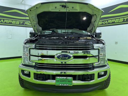 Used 2019 Ford F250 Lariat w/ Lariat Value Package AWD/4WD image 4