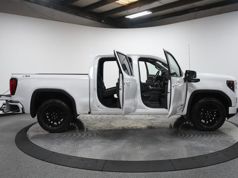 New 2026 GMC Sierra 1500 Elevation image 9