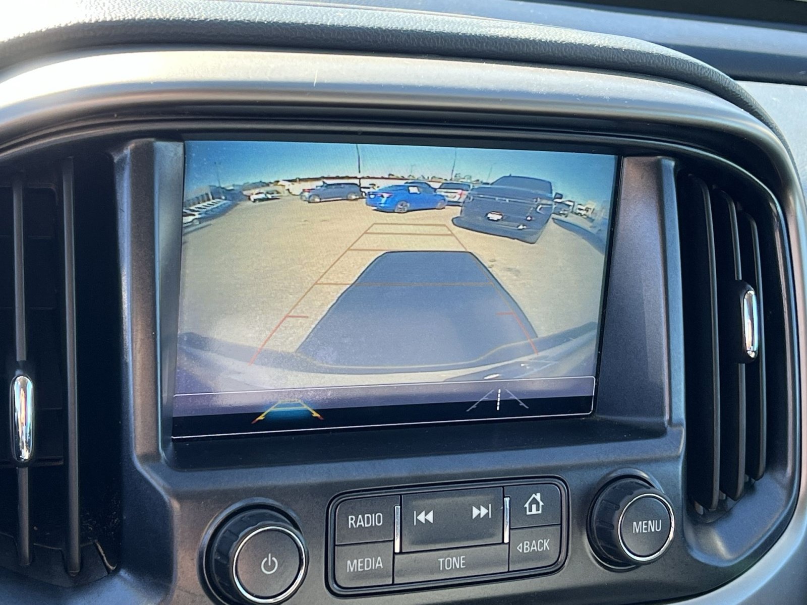Used 2018 Chevrolet Colorado Z71 AWD/4WD image 19