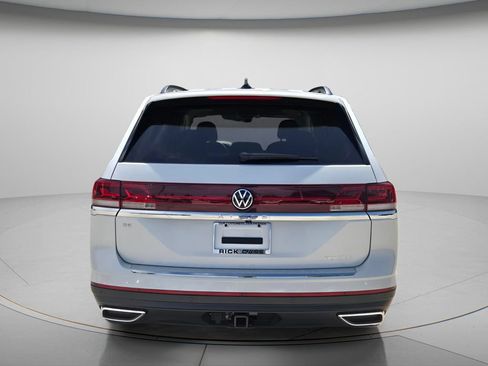 Certified 2026 Volkswagen Atlas SE w/ Panoramic Sunroof Package FWD image 5