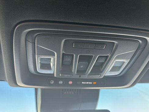 Used 2024 GMC Sierra 1500 AT4 w/ AT4 Premium Package image 32