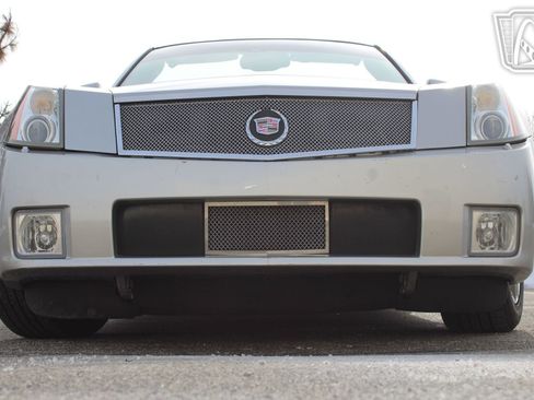 Used 2005 Cadillac XLR image 24