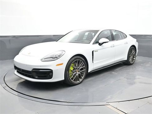 Used 2023 Porsche Panamera 4 image 1
