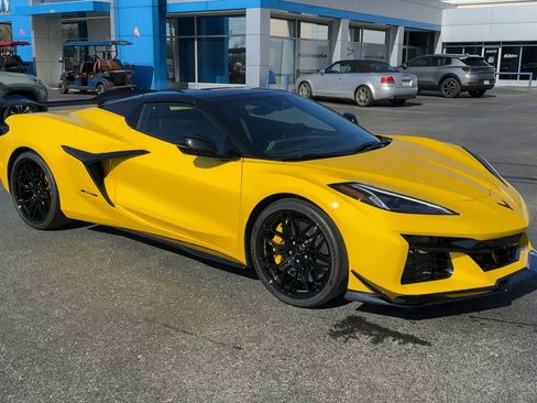New 2026 Chevrolet Corvette Z06 w/ Z07 Performance Package RWD image 2